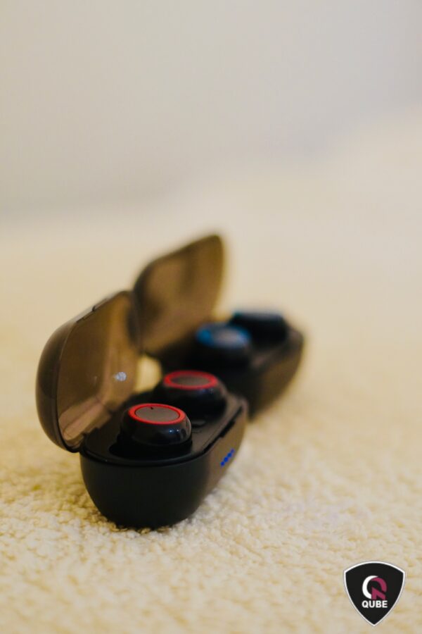 QUBE Cosmos Wireless Headset F22001 Red - Image 2