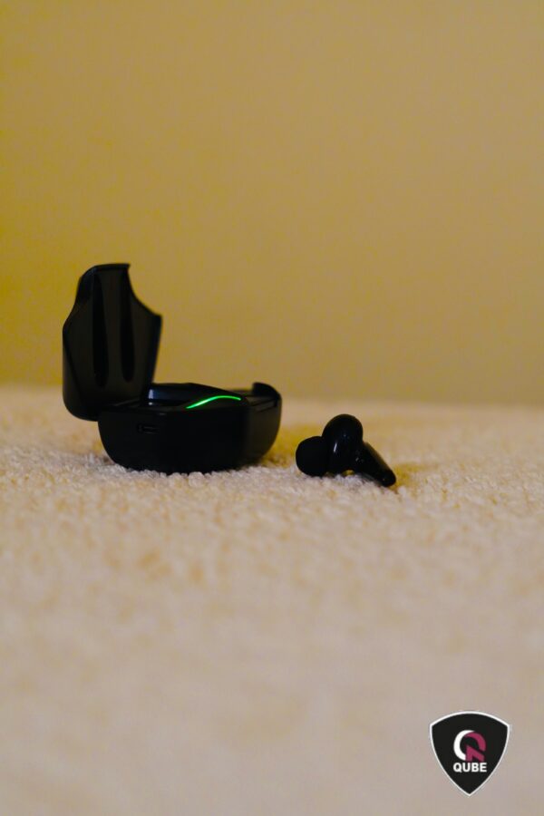 QUBE Cosmos Wireless Headset F22001 Red - Image 4