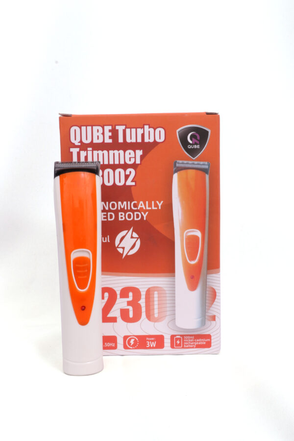 QUBE Turbo Rechargeable Trimmer U23002 with accessories - Image 2
