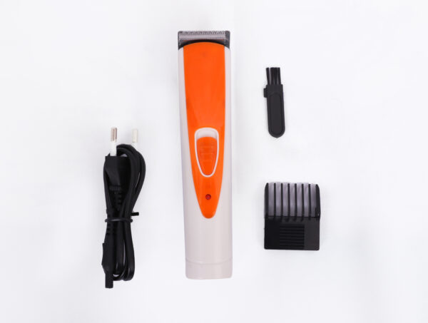 QUBE Turbo Rechargeable Trimmer U23002 with accessories - Image 3